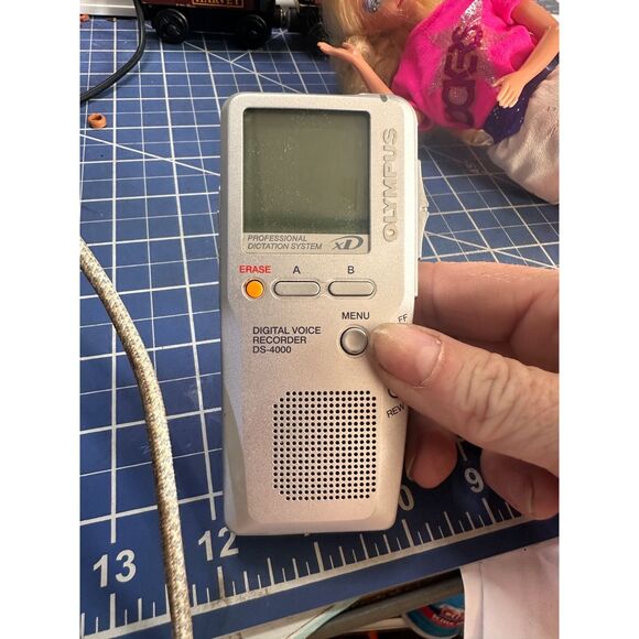 Olympus DS-4000 Digital Voice Recorder - recorder only - Picture 1 of 1